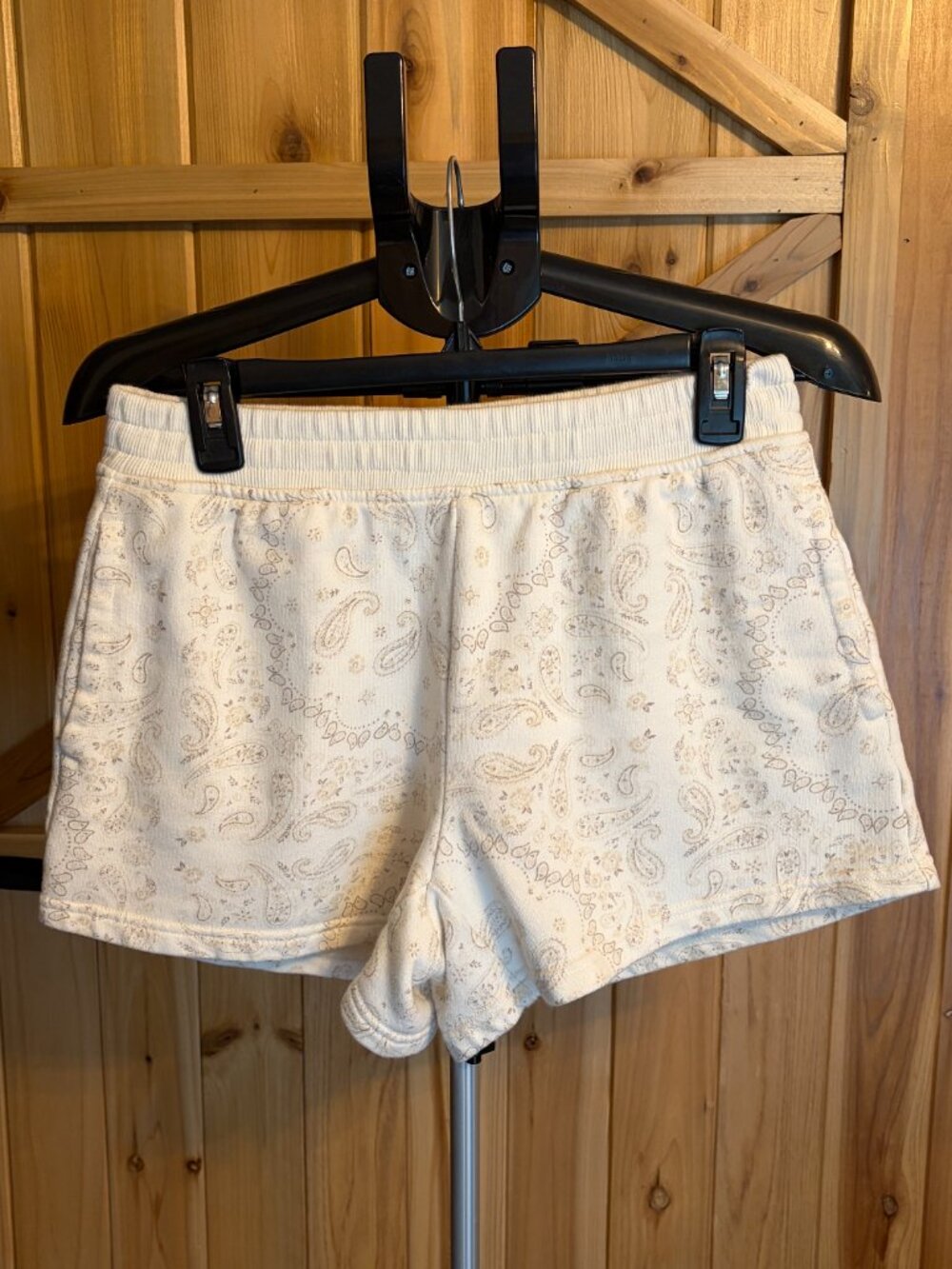Aerie Ivory Paisley "The Chill" Cropped Crew Sweatshirt & Shorts Co-ord SZ Small - Picture 3 of 6